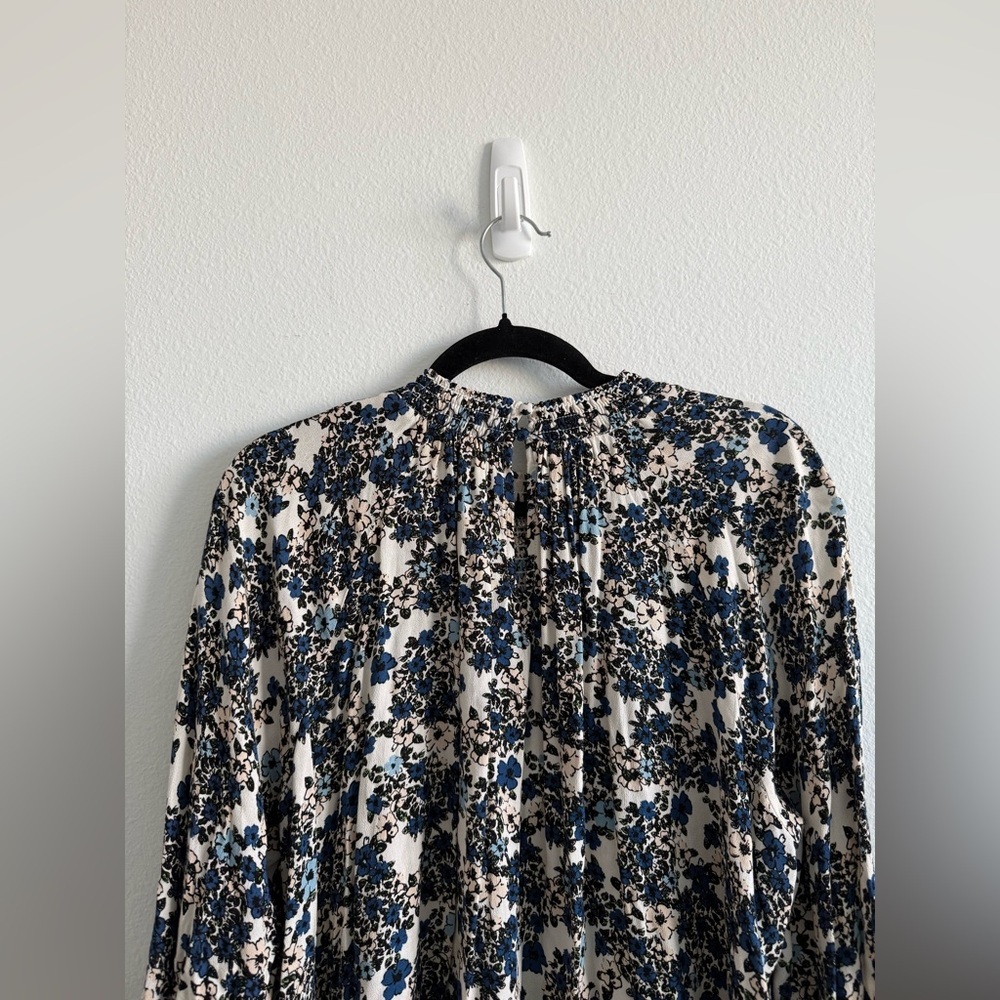 FREE PEOPLE
Flowers In Her Hair Smock
Detail Tunic Top - Picture 5 of 6